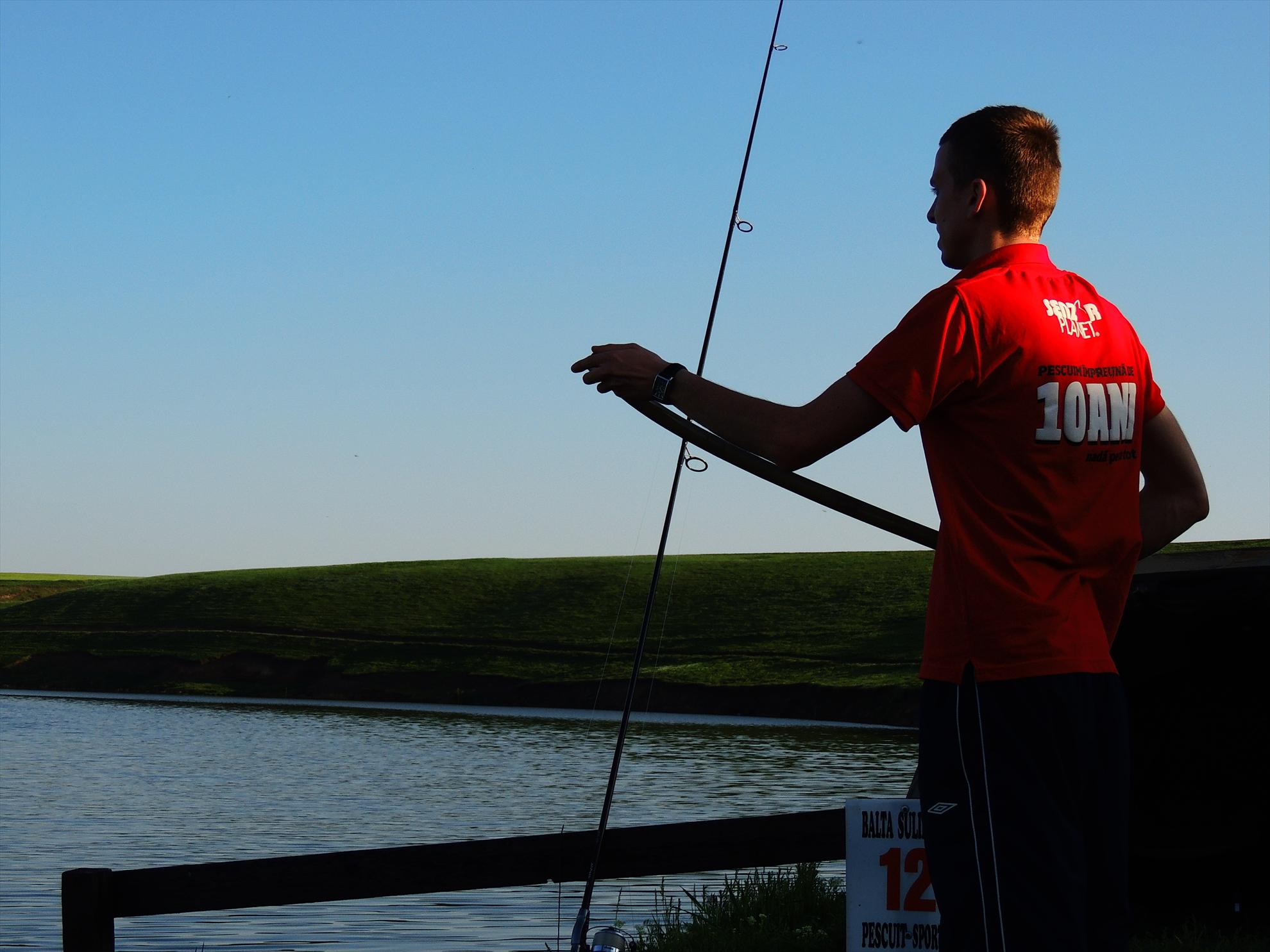 Sulimanu 1 - 3 mai. - Miere are stofa de pescar